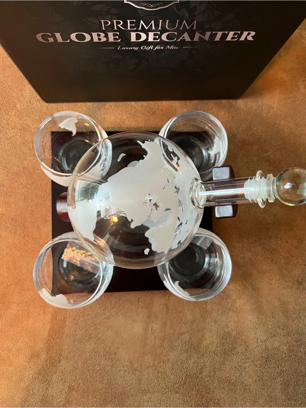 Hydro Gizmos Globe Etched Glass Decanter Set w/ four Globe Tumblers Clear White